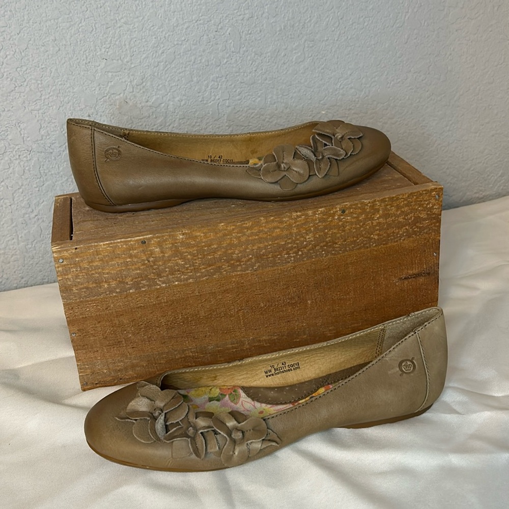 Born Taupe Leather Floral Ballet Flats